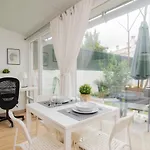 Appartamento Lovely & Bright Family Flat W/ Patio Lisbona