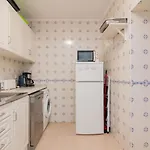 Lovely & Bright Family Flat W/ Patio Apartmán *