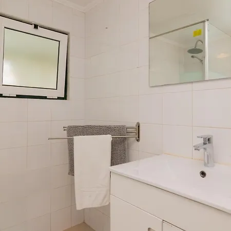 Lovely & Bright Family Flat W/ Patio * Lisbon